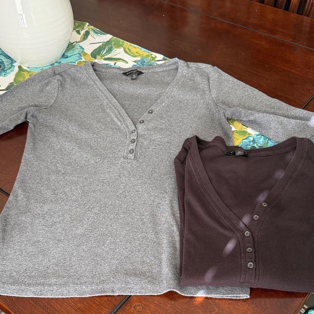 Banana Republic Gray and BrownRibbed Elbow sleeve T- Shirt